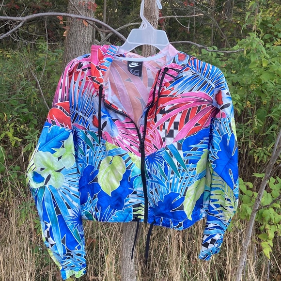 Nike multicolored Hyper Femme cropped zip-up hooded jacket Sz S. Great deal! - Picture 1 of 3